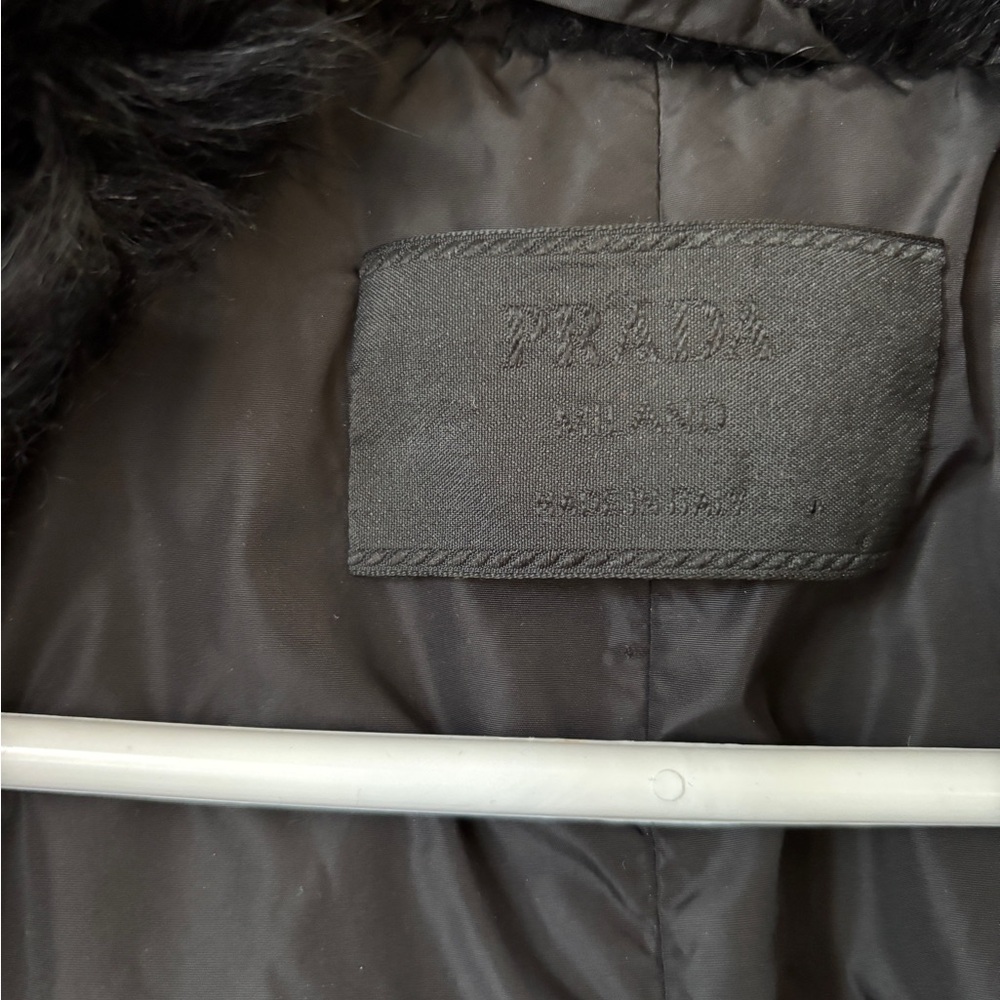 Prada nylon & shearling coat - Picture 5 of 7